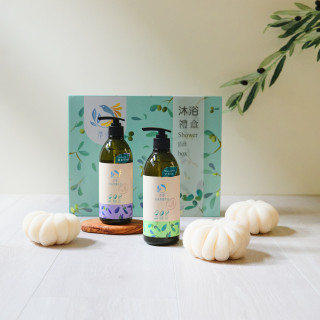 淨優—經典馬賽皂禮盒（500ml X2 +沐浴球X1）